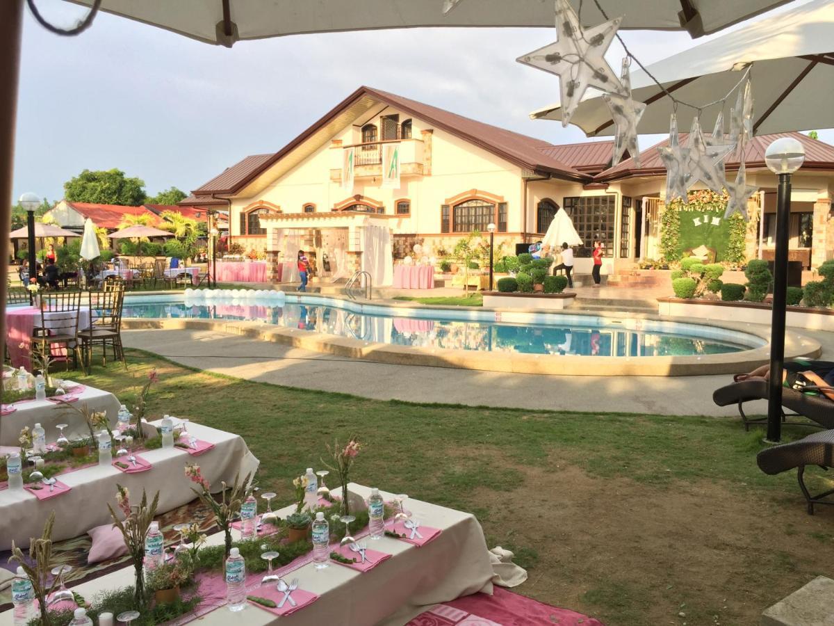 Villa Angelica Resort Alaminos Exteriör bild